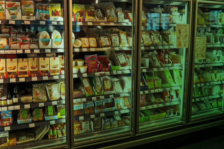 Zum Thema Smart Vending Machines: Verkausautomaten mit Lebensmitteln
